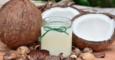 4 způsoby použití kokosového oleje pro krásnou a zářivou pleť